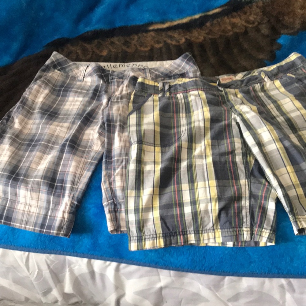 Bundle of 2 shorts